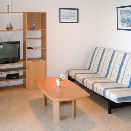 Blazina - Lbn100 By Interhome